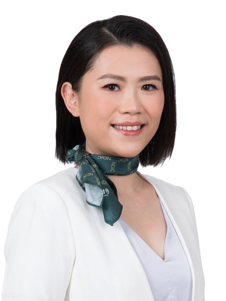 2012年會長_楊甘琳參議員